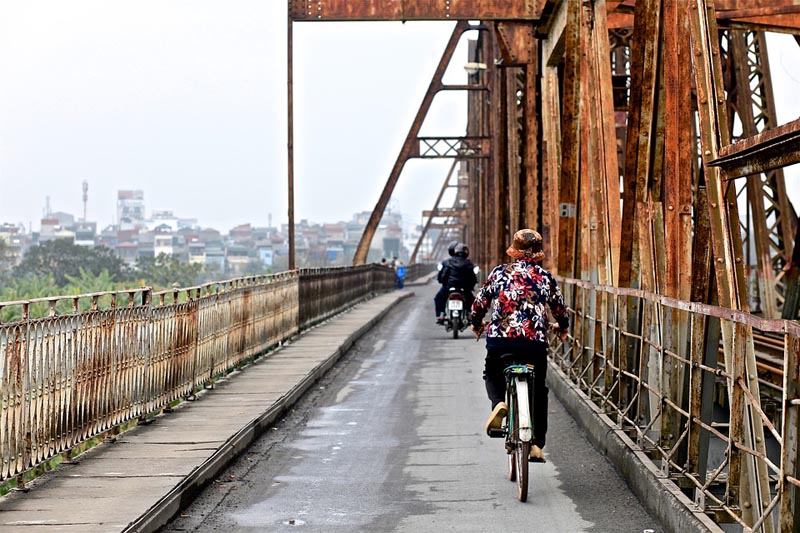 pont long bien a Hanoi