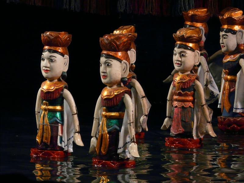 Jour 04 : Ninh Binh – Nam Dinh – Découverte de l'origine des marionnettes sur l'eau – Récolte du sel et découverte des trompettes vietnamiennes 